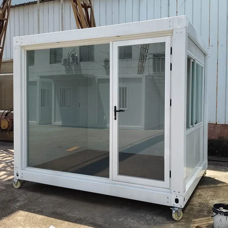Módulo con frente completo de cristal templado y puertas correderas